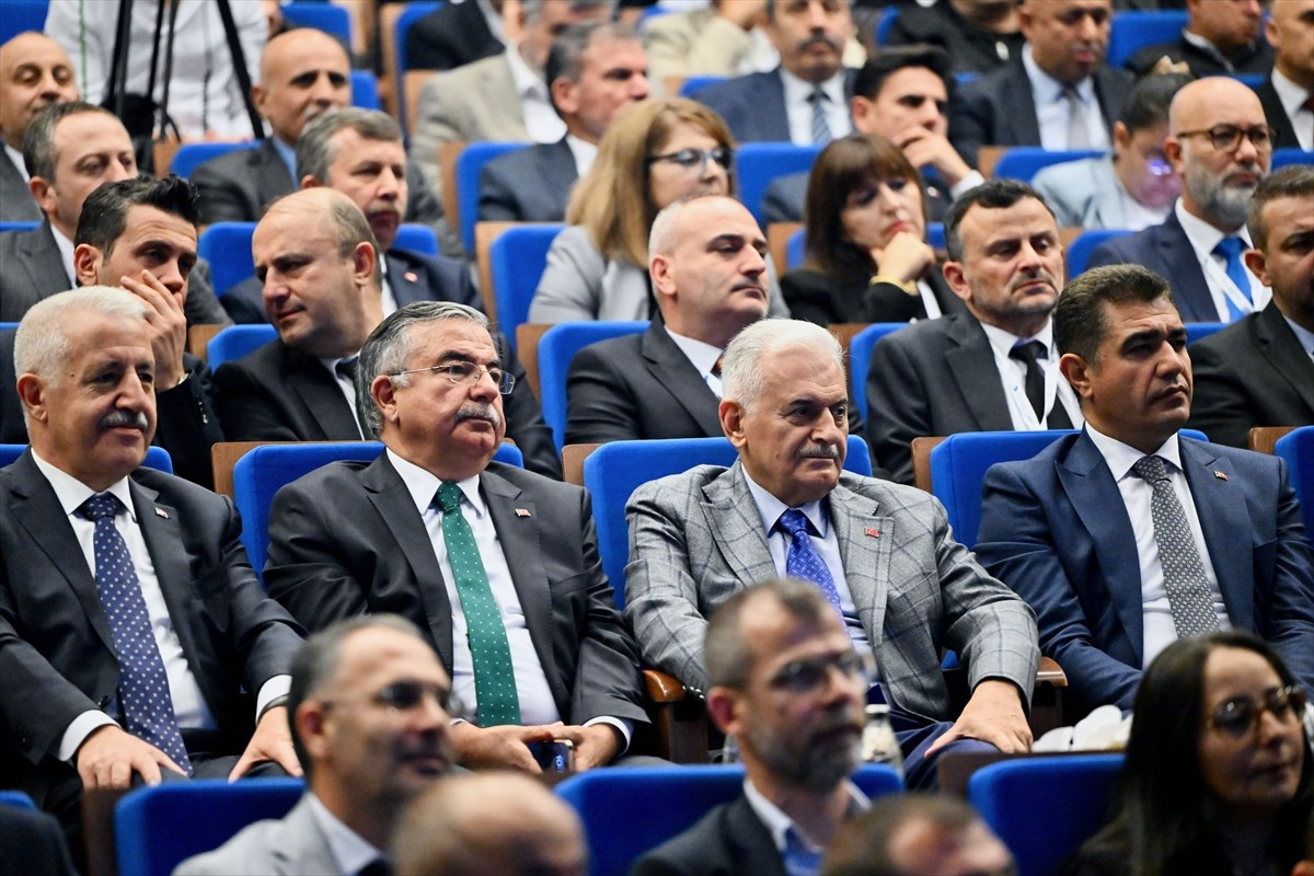 Düzce Üniversitesi (DÜ) Cumhuriyet Konferans Salonu'nda, Ulaştırma ve Altyapı Bakanlığı, Düzce...