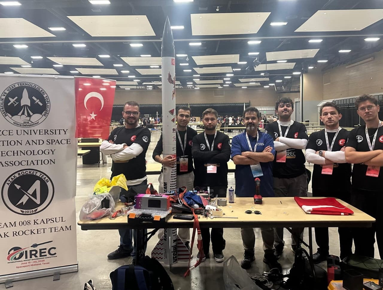 DÜZCE ÜNİVERSİTESİ HAVACILIK VE UZAY TOPLULUĞU BÜNYESİNDE FAALİYET GÖSTEREN KAPSÜL AZAK ROCKET...