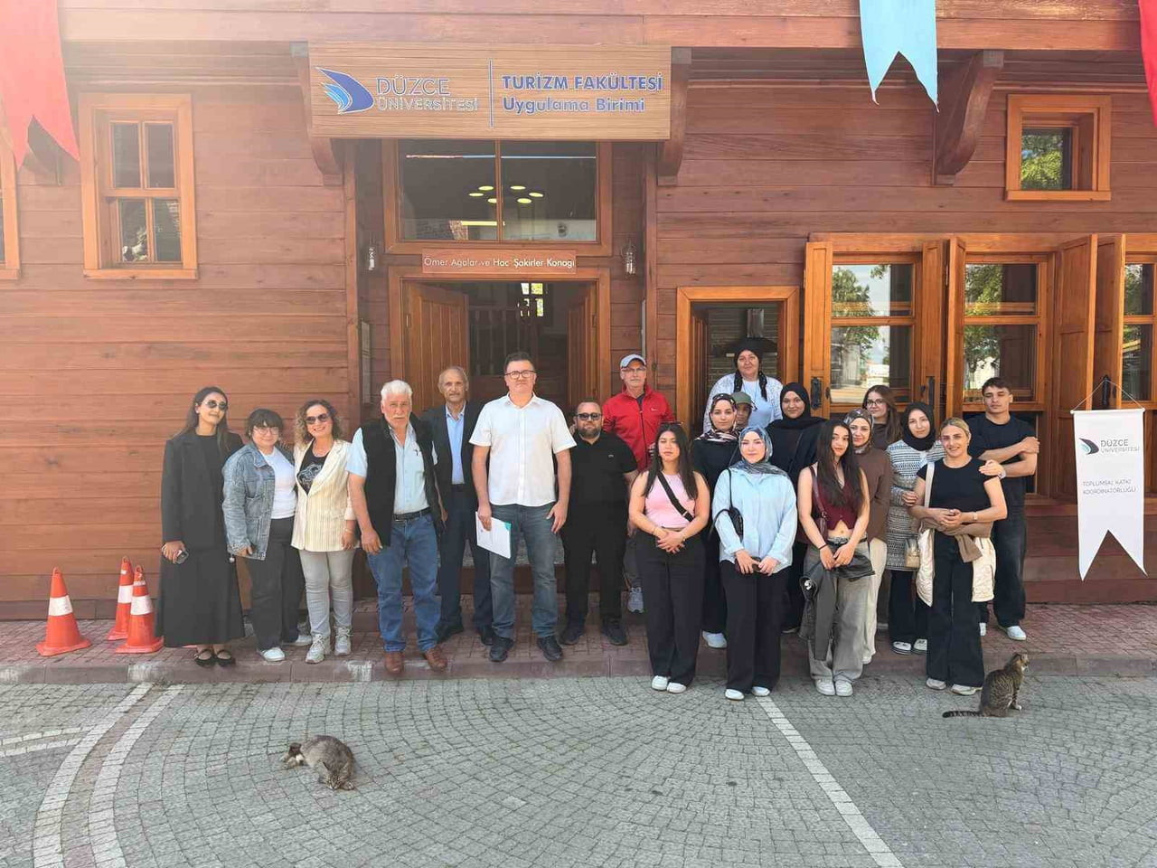 DÜZCE ÜNİVERSİTESİ TOPLUMSAL KATKI KOORDİNATÖRLÜĞÜ VE TURİZM FAKÜLTESİ İŞ BİRLİĞİYLE BİLİM...