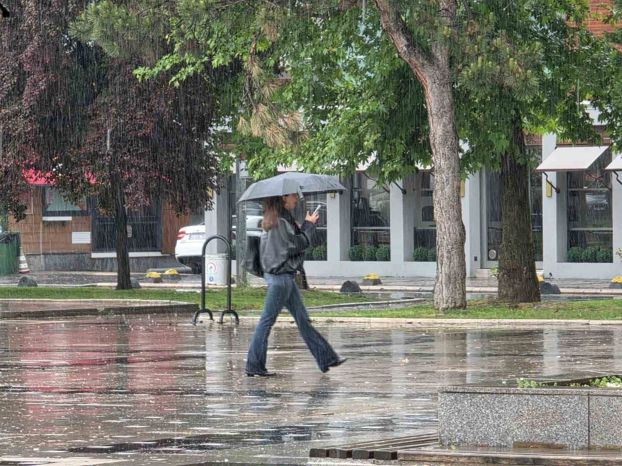 DÜZCE VALİLİĞİ, BATI KARADENİZ’DE GÖK GÜRÜLTÜLÜ SAĞANAK UYARISINDA BULUNDU. YAĞIŞIN BUGÜN SAAT...