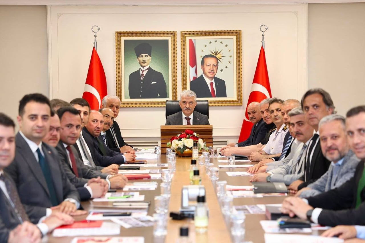 DÜZCE VALİLİĞİ KONURALP BEY TOPLANTI SALONU'NDA, VALİ MEHMET MAKAS BAŞKANLIĞINDA 15 TEMMUZ...
