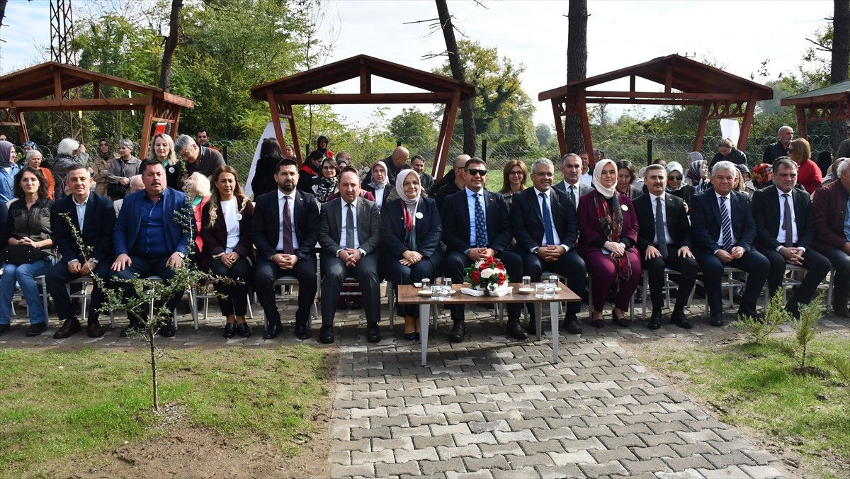 Düzce'de atıl durumdaki ilkokul, üreten kadınlar için kooperatif binasına dönüştürüldü. "Konaklı...