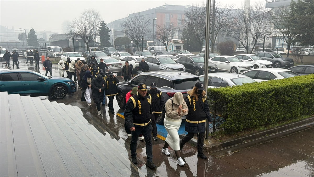 Düzce'de düzenlenen fuhuş operasyonunda gözaltına alınan 9 şüpheli, adli kontrol şartı ve yurt...