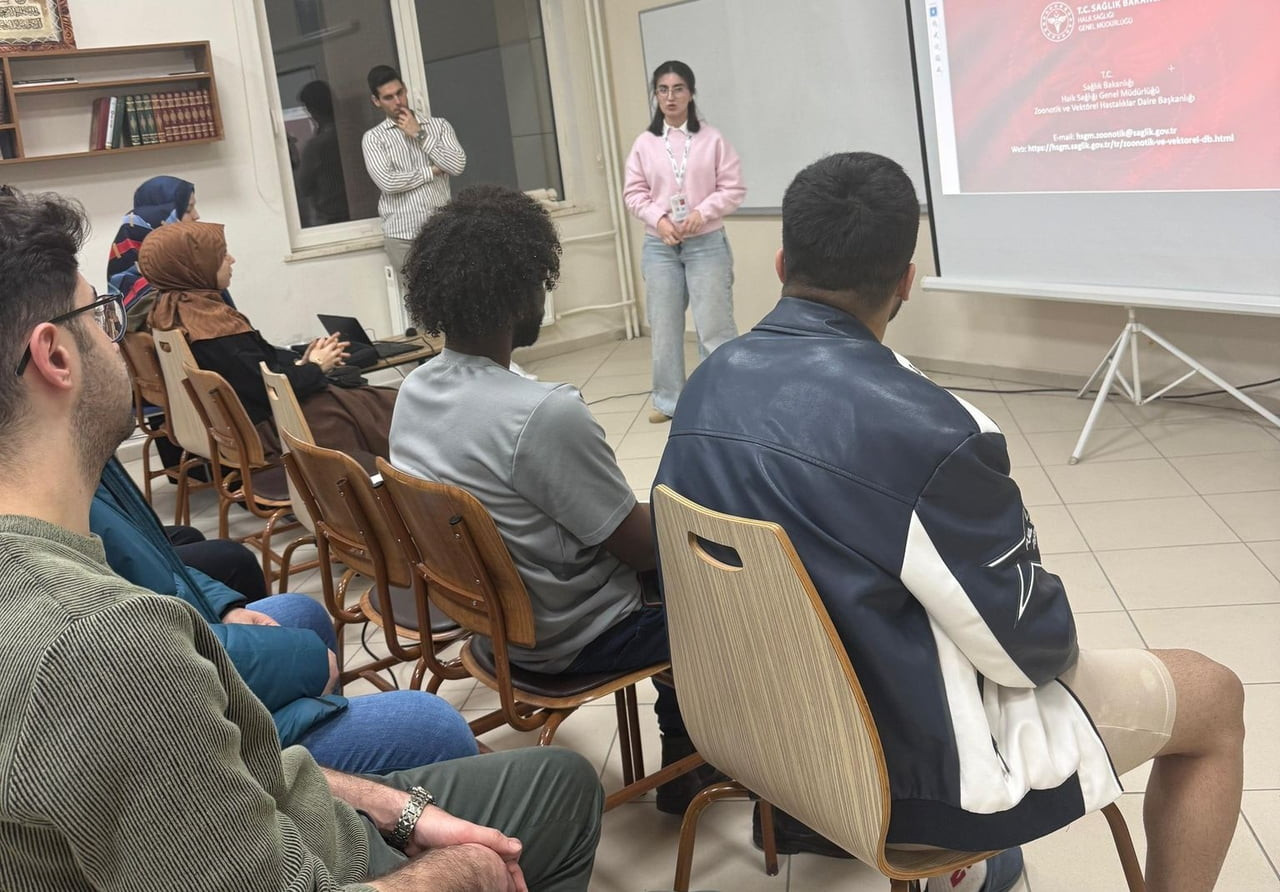 DÜZCE’NİN AKÇAKOCA İLÇESİNDE KYK ERKEK ÖĞRENCİ YURDU’NDA DÜZENLENEN EĞİTİMDE SITMANIN ERKEN TANI...