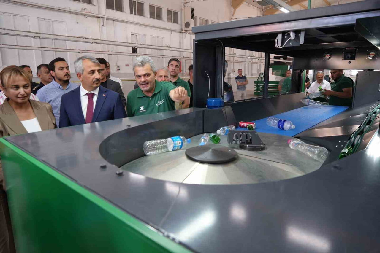 DÜZENLENEN PROGRAMA KAMU KURUMLARININ TEMSİLCİLERİ, SEKTÖR PAYDAŞLARI VE DAVETLİLER KATILDI.