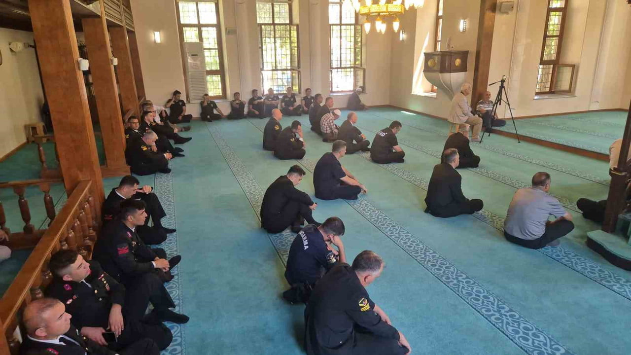 DÜZENLENEN PROGRAMA TEKİRDAĞ VALİSİ RECEP SOYTÜRK, TEKİRDAĞ İL JANDARMA KOMUTANI ALBAY ALİ GÜNGÖR...