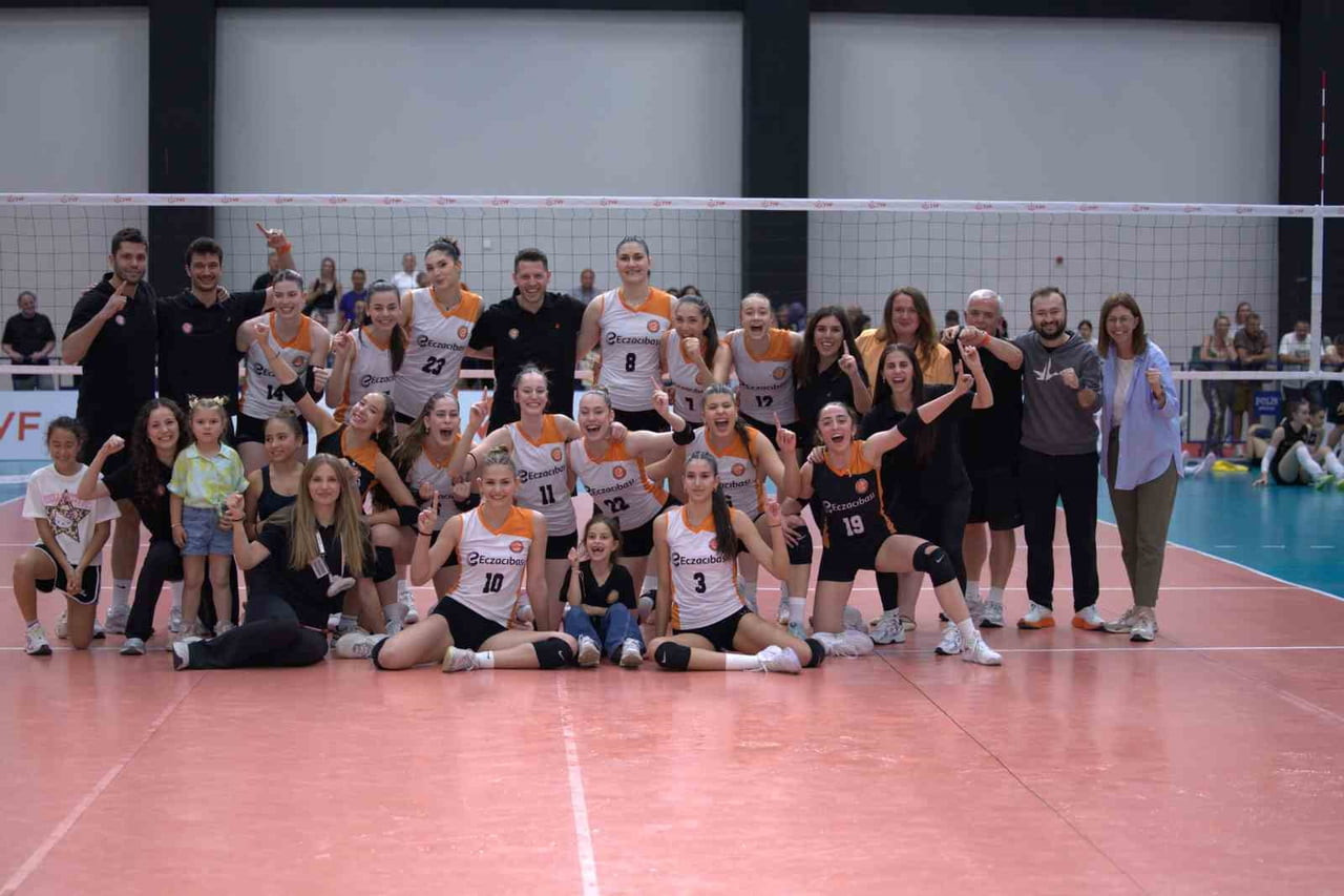 ECZACIBAŞI YILDIZ KIZ TAKIMI NAMAĞLUP TÜRKİYE ŞAMPİYONU OLDU.