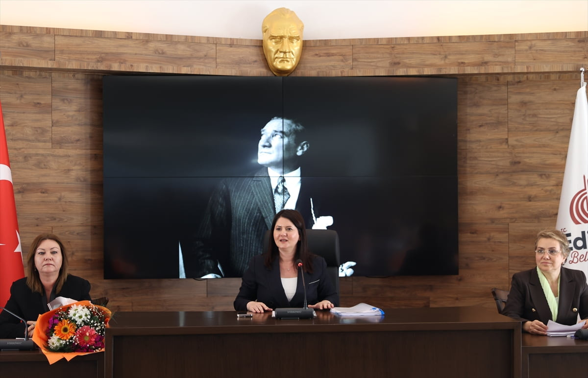 Edirne Belediye Meclisinin mart ayı toplantısında personel alımları ve kadro değişikliği konusu...