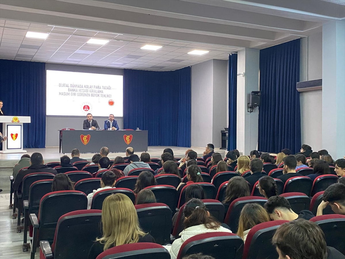 Edirne Cumhuriyet Başsavcılığı tarafından gençler arasında artan IBAN paylaşımı kaynaklı dijital...