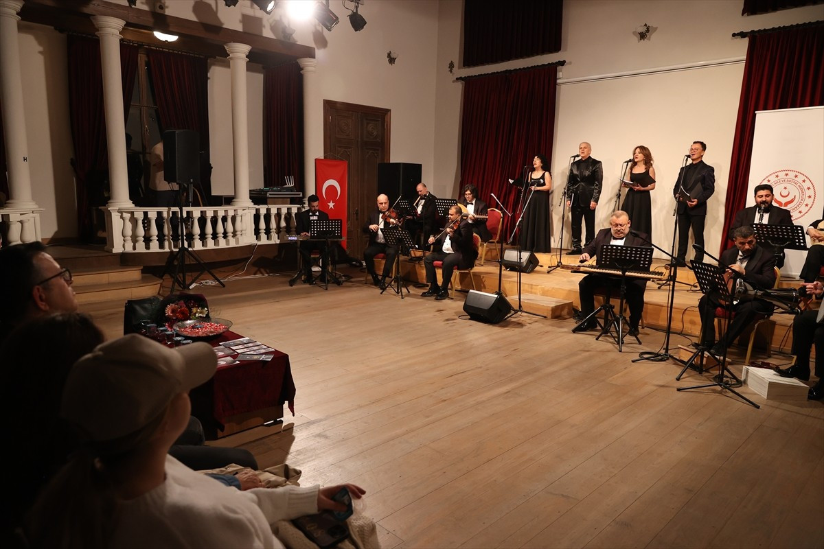 Edirne Devlet Türk Müziği ve Rumeli Müzikleri Topluluğu, "El Kaldırma Gönül Al - Kadına Şiddete...