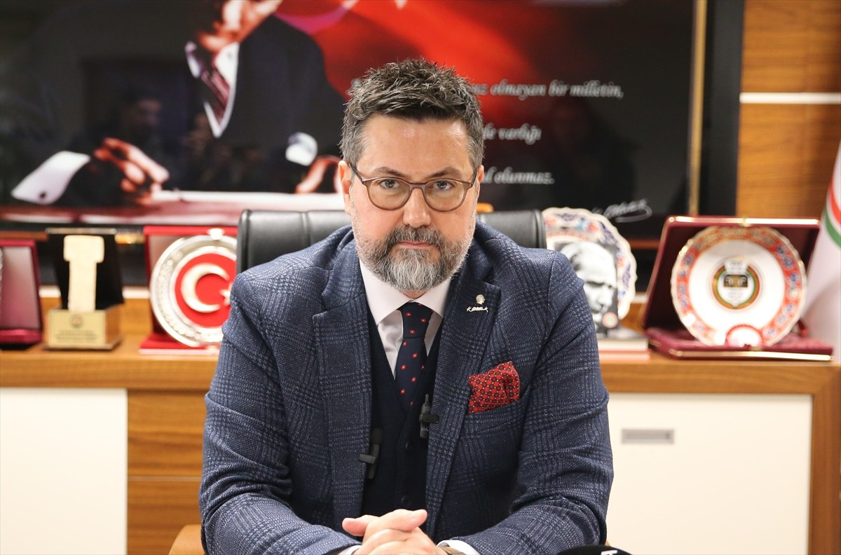 Edirne İdare Mahkemesi, Trakya Üniversitesi (TÜ) Karaağaç Yerleşkesi'ne ziyaretçi girişinin...