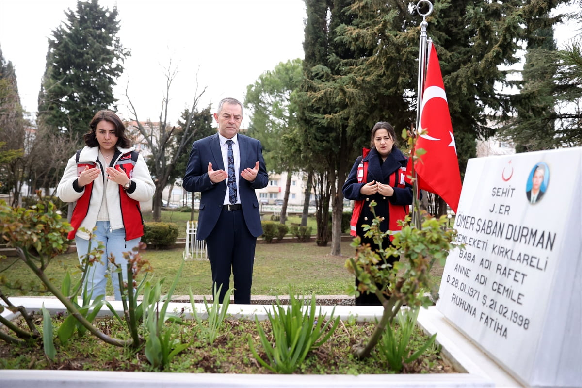 Edirne, Kırklareli ve Tekirdağ'da şehit kabirlerinde Ramazan Bayramı öncesi temizlik seferberliği...