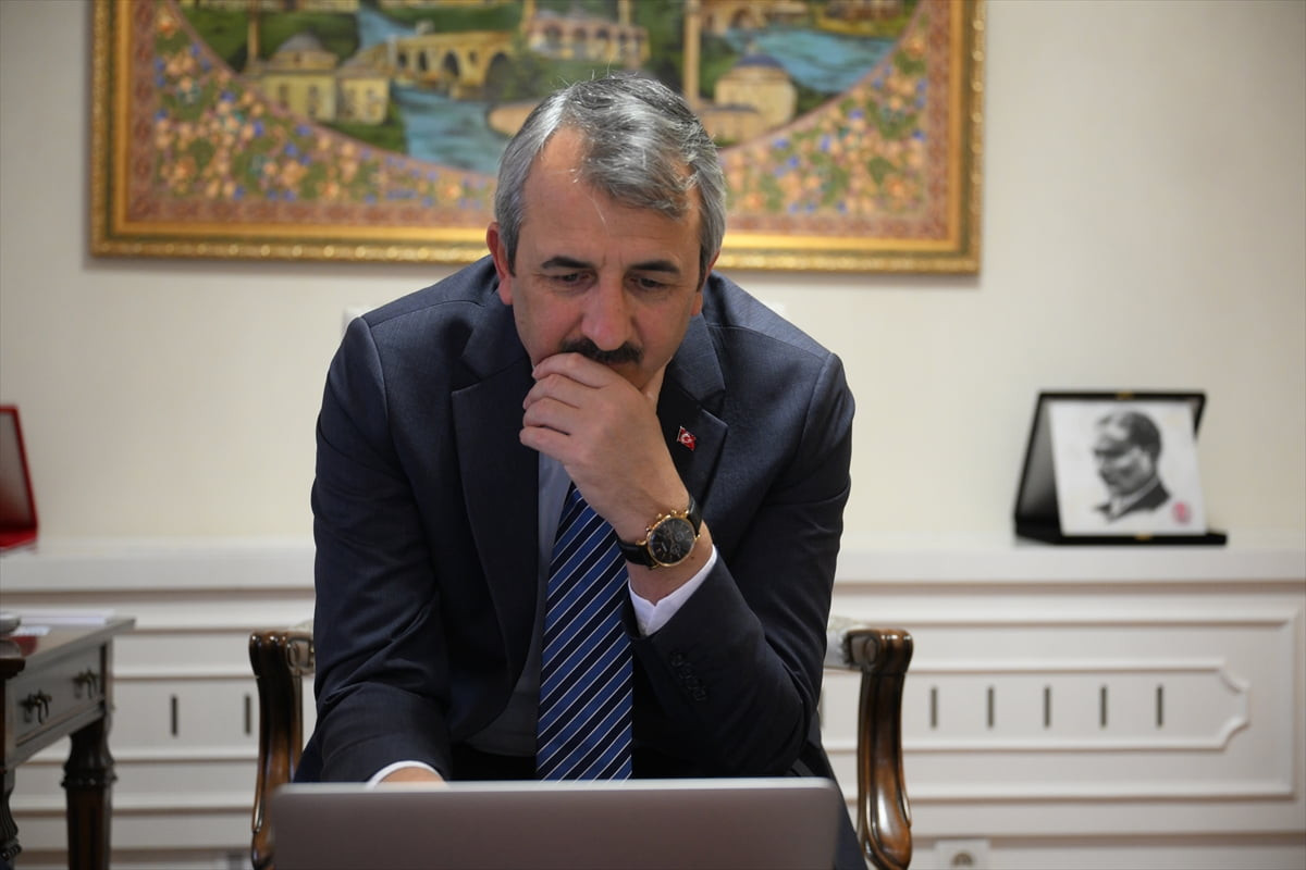 Edirne Valisi Yunus Sezer, Anadolu Ajansının (AA) gözünden 2025'e damga vuran olaylara ait...