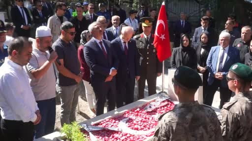 Edirne'de 15 Temmuz Demokrasi ve Milli Birlik Günü'nde şehit kabirleri ziyaret edildi