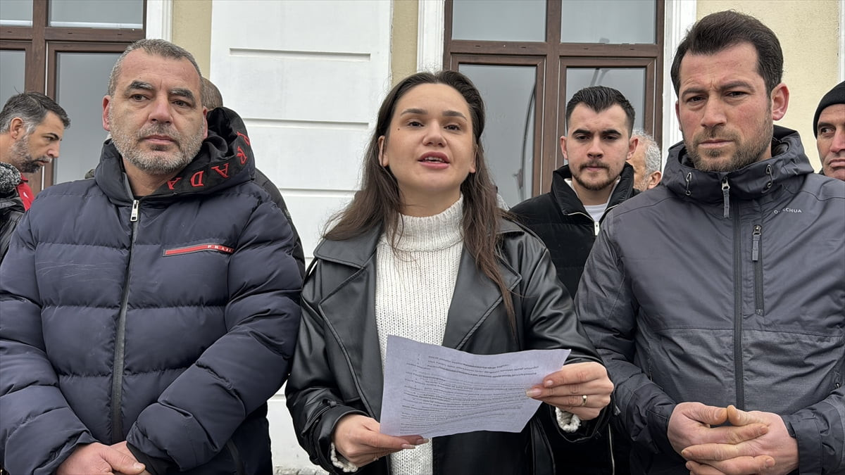 Edirne'de esnaf, "sosyete pazarı" olarak bilinen ve Bulgaristan ile Yunanistan'dan gelen...