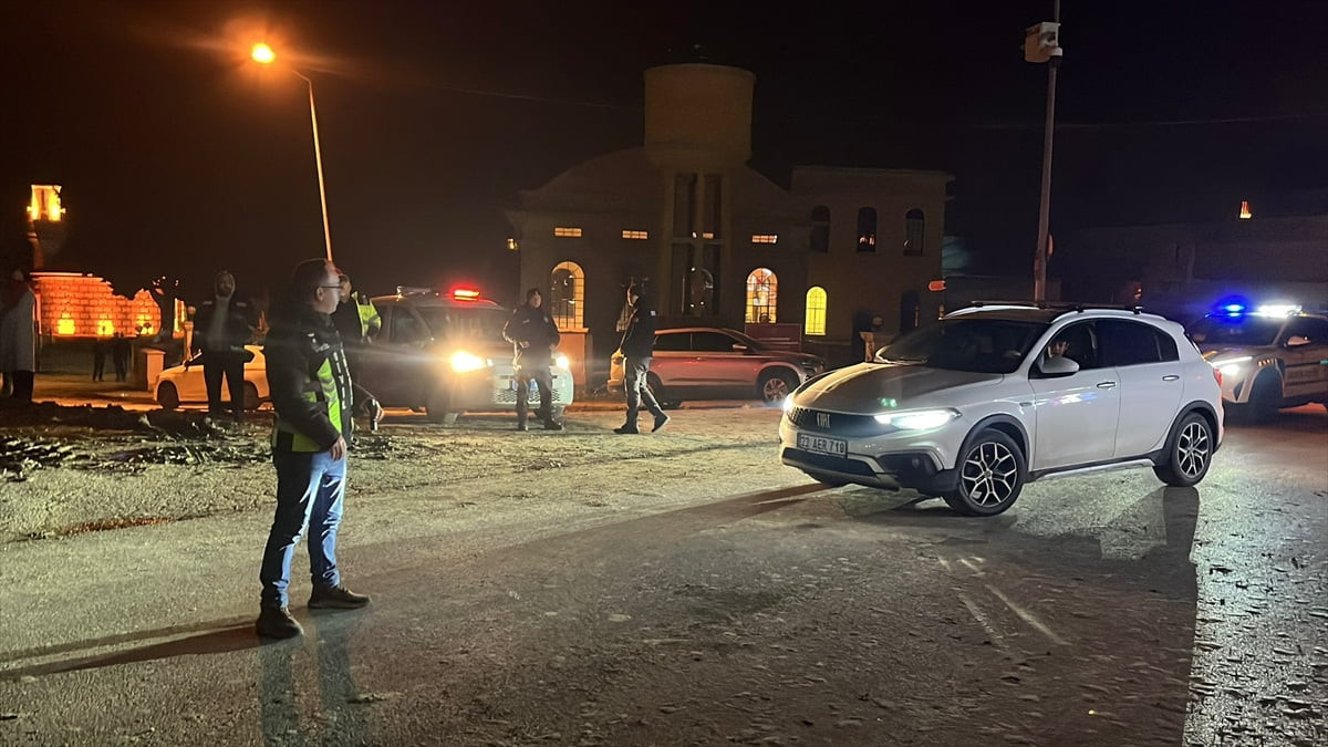 Edirne'de Meriç ve Tunca nehirlerinde su seviyesinin yükselmesi nedeniyle Tunca Nehri üzerindeki...