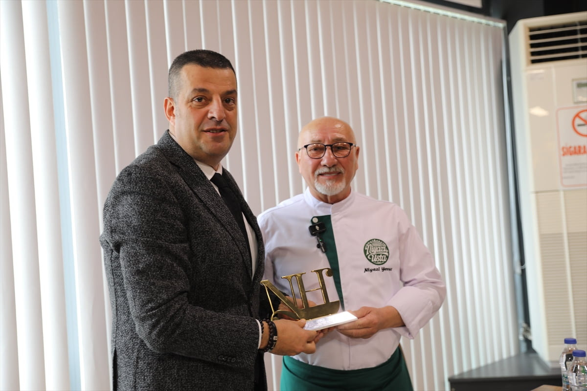 Edirne'de uzun yıllardır hizmet veren "Ciğerci Niyazi", Türkiye Aşçılar ve Şefler Federasyonu...