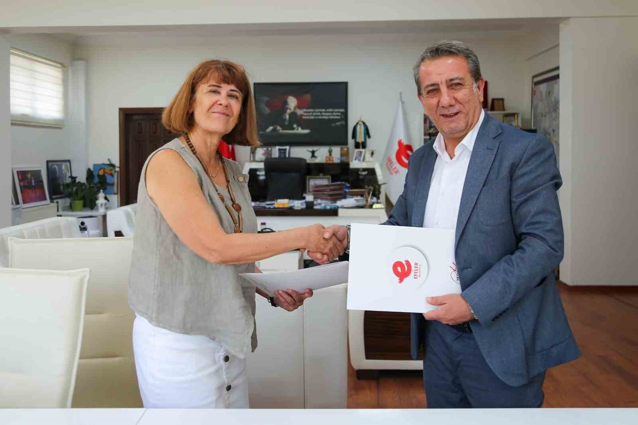 EFELER BELEDİYESİ İLE ATATÜRKÇÜ DÜŞÜNCE DERNEĞİ (ADD) AYDIN ŞUBESİ ARASINDA İMZALANAN PROTOKOLLE...