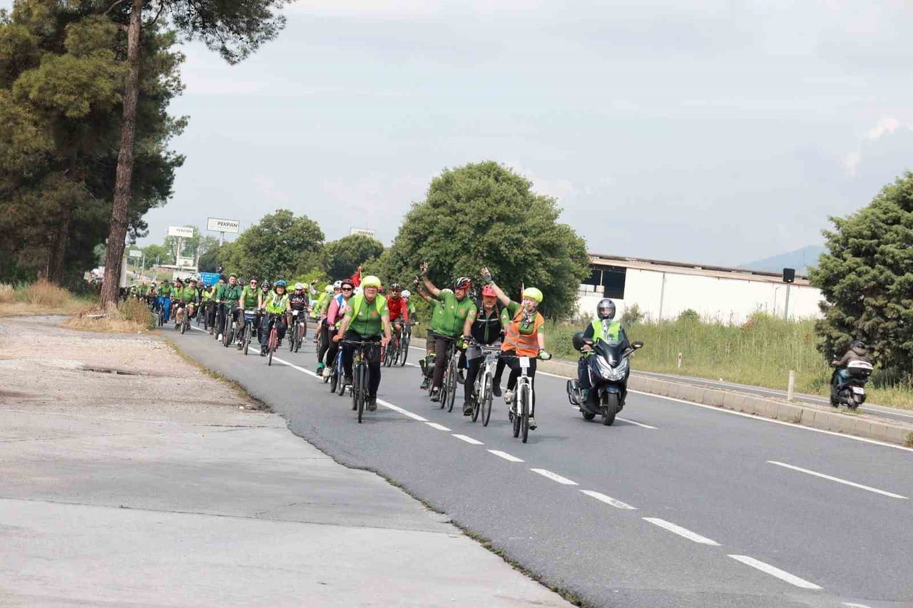 EFELER’DE PEDALLAR TARİHE DÖNÜYOR