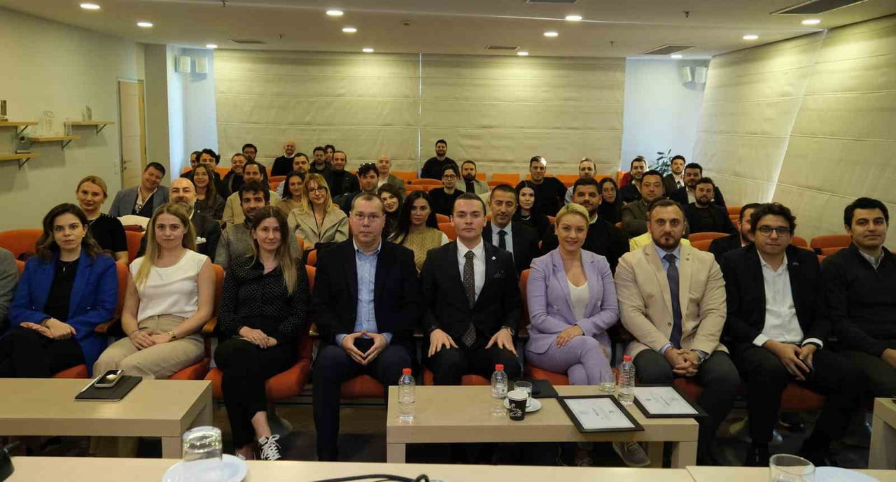 EGE GENÇ İŞ İNSANLARI DERNEĞİ (EGİAD), İŞ DÜNYASININ DEĞİŞEN EKONOMİK KOŞULLARA UYUM KAPASİTESİNİ...