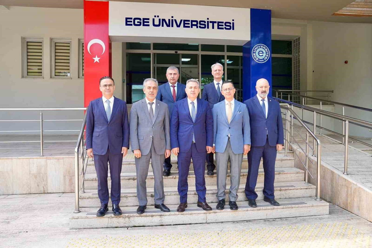 EGE ÜNİVERSİTESİ DANIŞMA KURULU, İZMİR VALİSİ DR. SÜLEYMAN ELBAN BAŞKANLIĞINDA TOPLANDI.