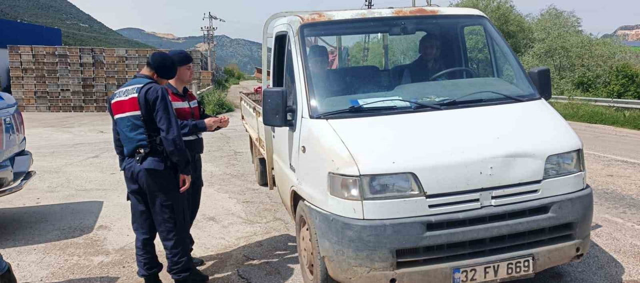 EĞİRDİR’DE KURBAN BAYRAMI ÖNCESİ HAYVAN HAREKETLİLİĞİNE KARŞI DENETİMLER ARTIRILDI. İLÇE GENELİNDE...