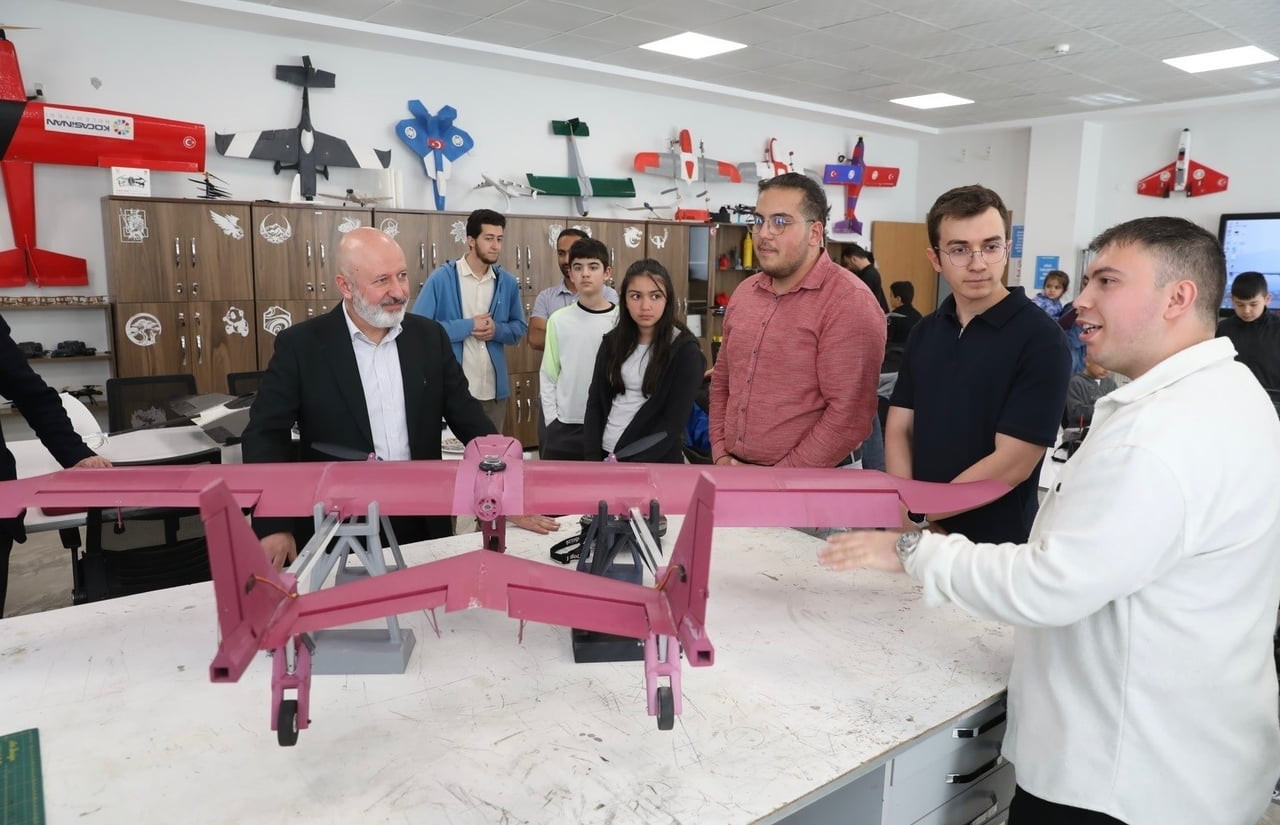 EĞİTİM, TEKNOLOJİ VE İNOVASYONA YAPTIĞI YATIRIMLARLA DİKKAT ÇEKEN KOCASİNAN BELEDİYESİ, ERASMUS...