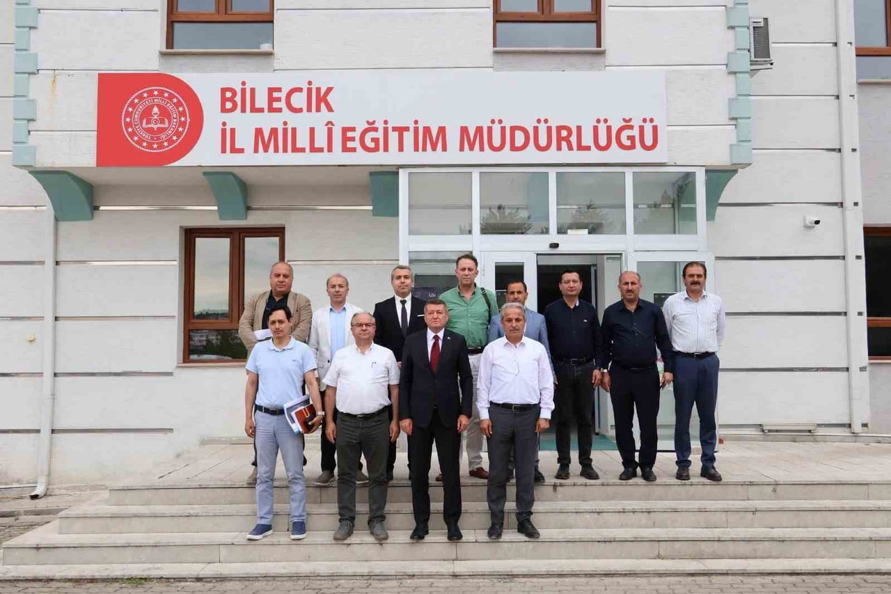 EĞİTİMDE YOL HARİTASI MASAYA YATIRILDI