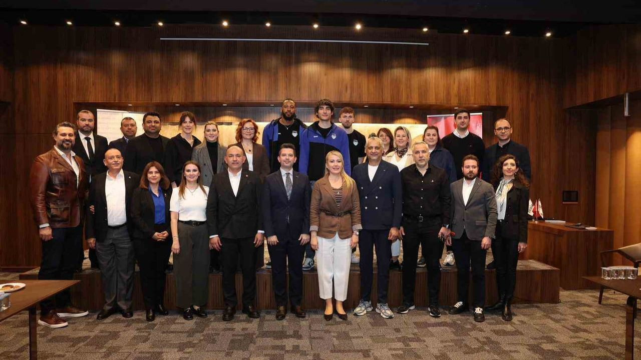 Eğitime Destek Maçı: Merkezefendi Belediyesi ve DEGİAD Ortaklığı