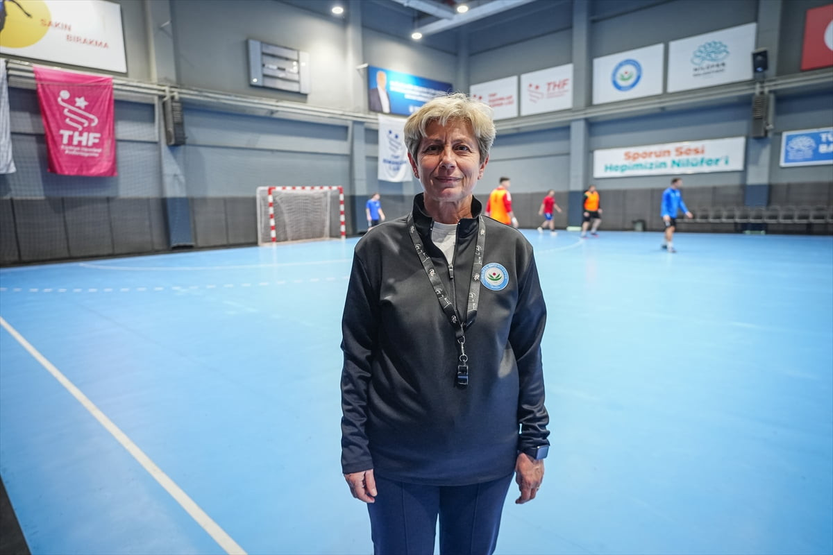 EHF Erkekler Avrupa Kupası'nda son 16 turuna yükselen Nilüfer Belediyespor, Çekya temsilcisi SKKP...