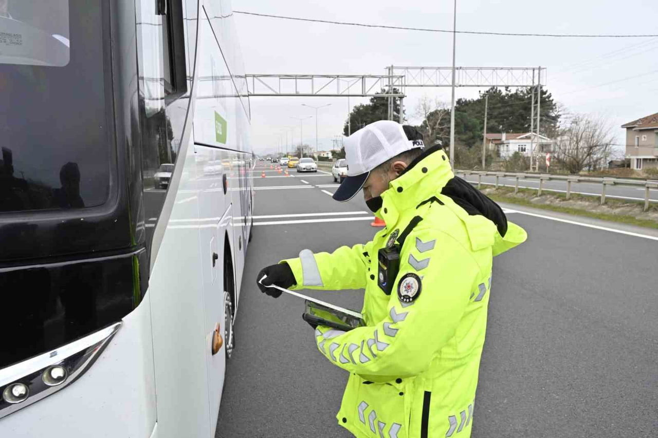 EKİPLERİN YAPTIĞI TRAFİK DENETİMLERİ