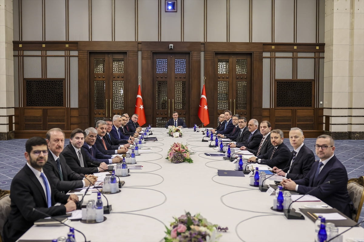 Ekonomi Koordinasyon Kurulu (EKK), Cumhurbaşkanı Yardımcısı Cevdet Yılmaz başkanlığında toplandı....