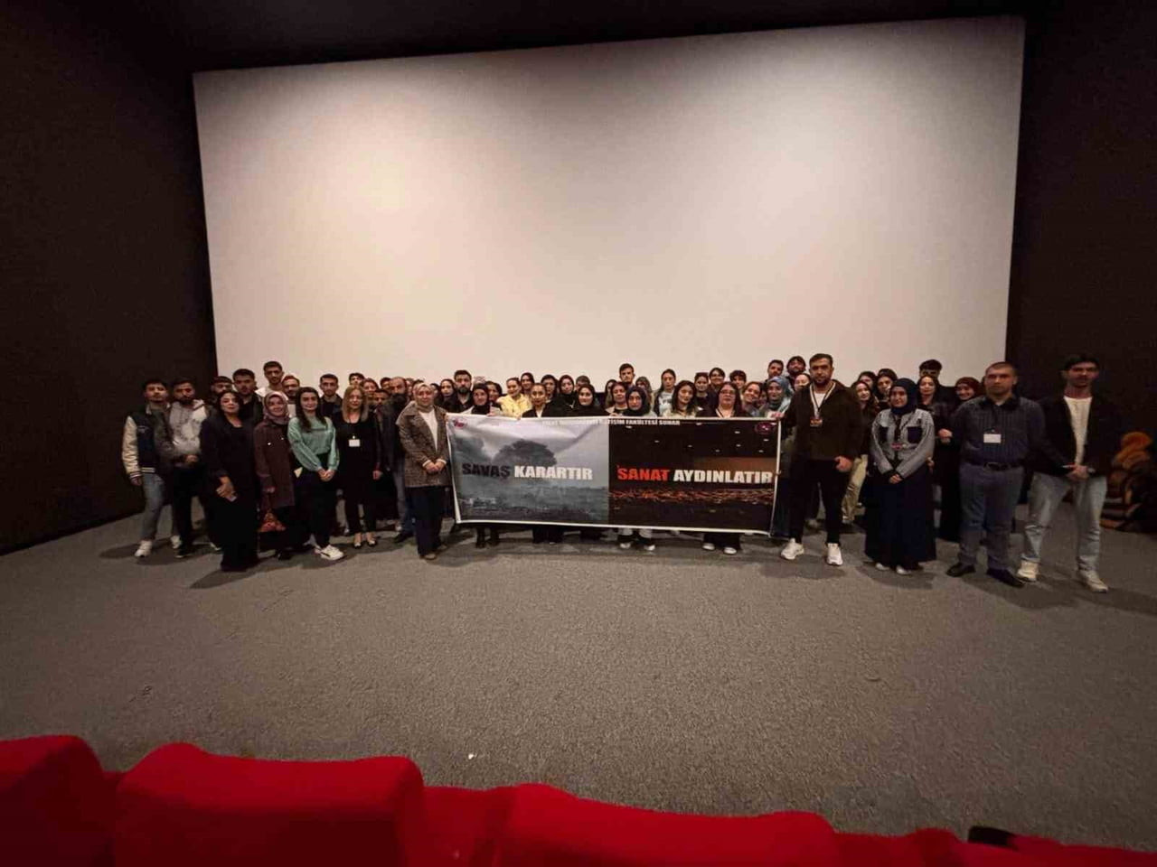 ELAZIĞ FIRAT ÜNİVERSİTESİ İLETİŞİM FAKÜLTESİ HALKLA İLİŞKİLER VE TANITIM BÖLÜMÜ ÖĞRENCİLERİ...