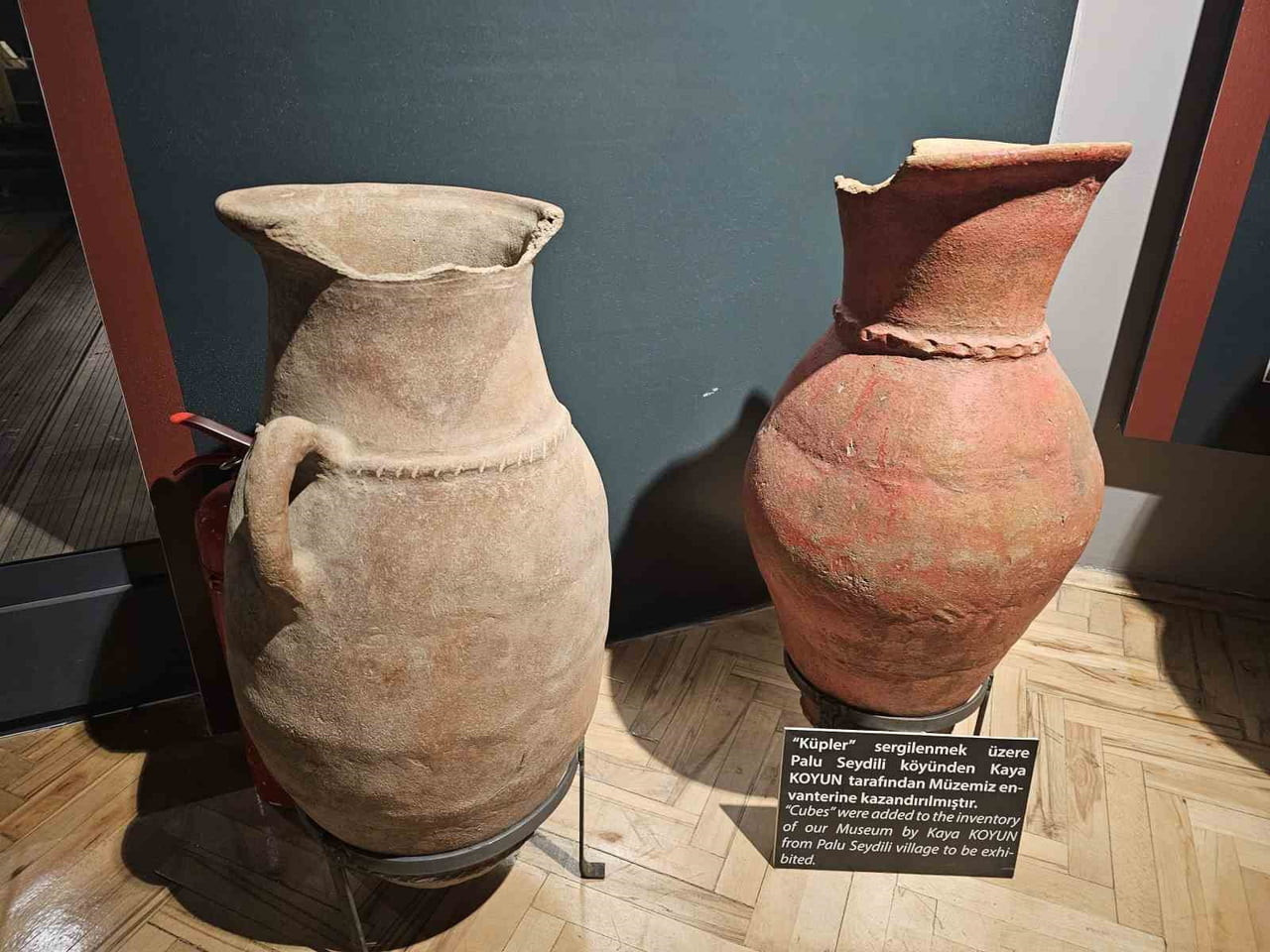 ELAZIĞ KENT MÜZESİ’NDE ASIRLIK KÜPLER GEÇMİŞE IŞIK TUTUYOR