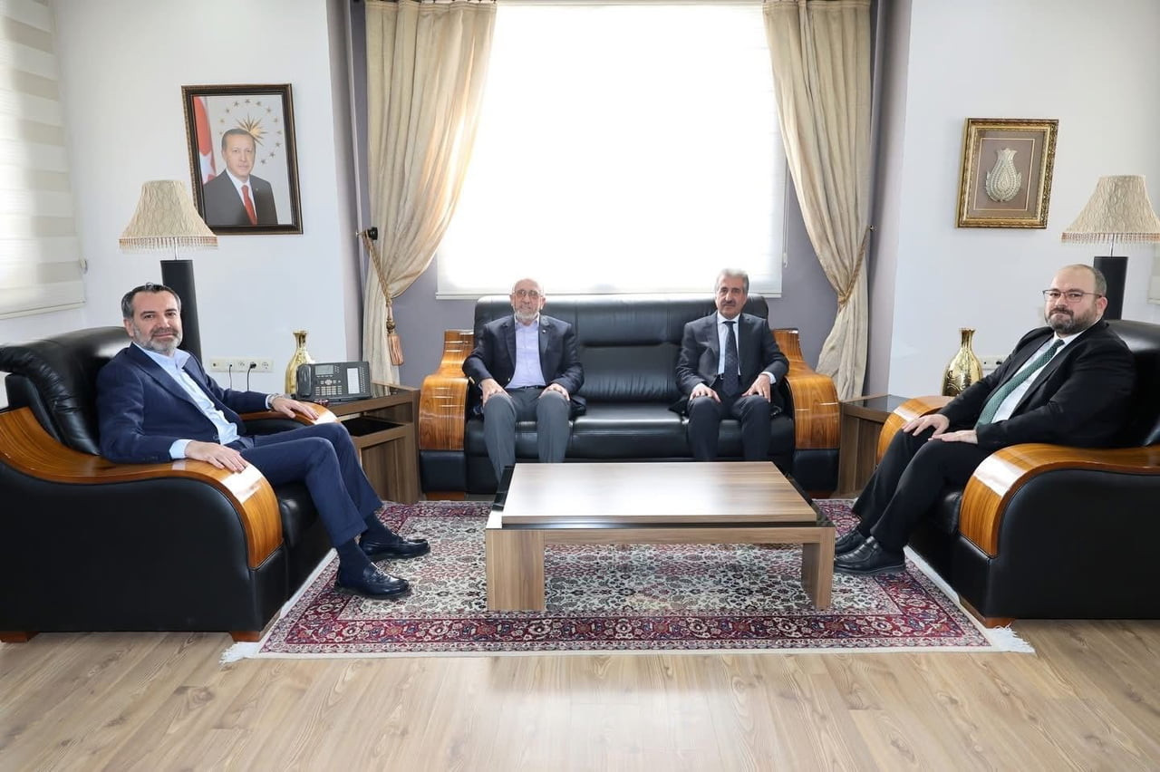 ELAZIĞ TİCARET BORSASI BAŞKANI MEHMET ALİ DUMANDAĞ, ELAZIĞ BELEDİYE BAŞKANI ŞAHİN ŞERİFOĞULLARI’NI...