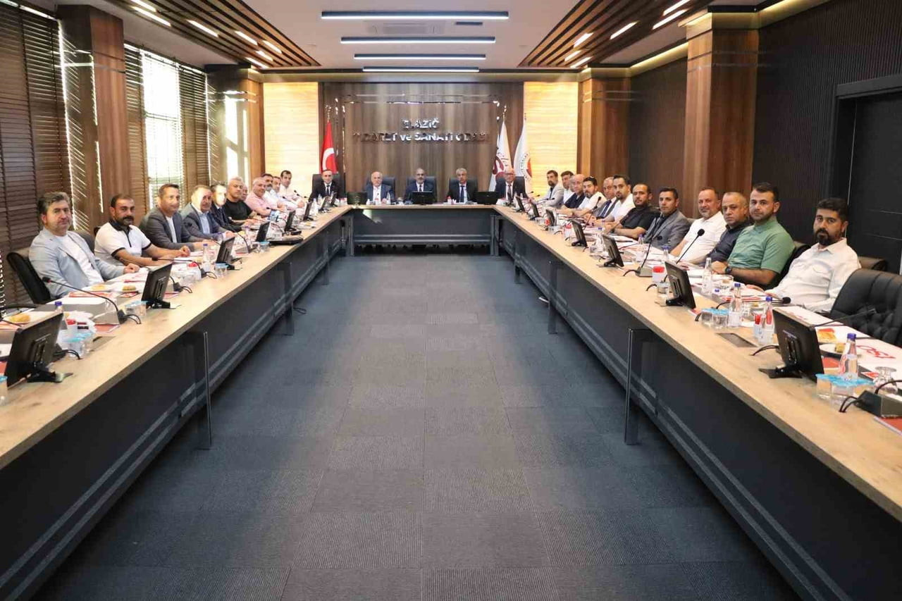 ELAZIĞ TİCARET VE SANAYİ ODASI;  MAYIS AYI MECLİS TOPLANTISINI GERÇEKLEŞTİRDİ. MECLİS BAŞKANI...