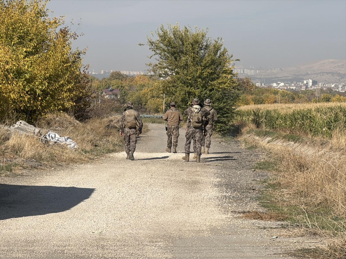 Elazığ'da ailesinin 5 Kasım 2025'te kayıp ihbarında bulunduğu 11 yaşındaki otizmli çocuğu bulmak...