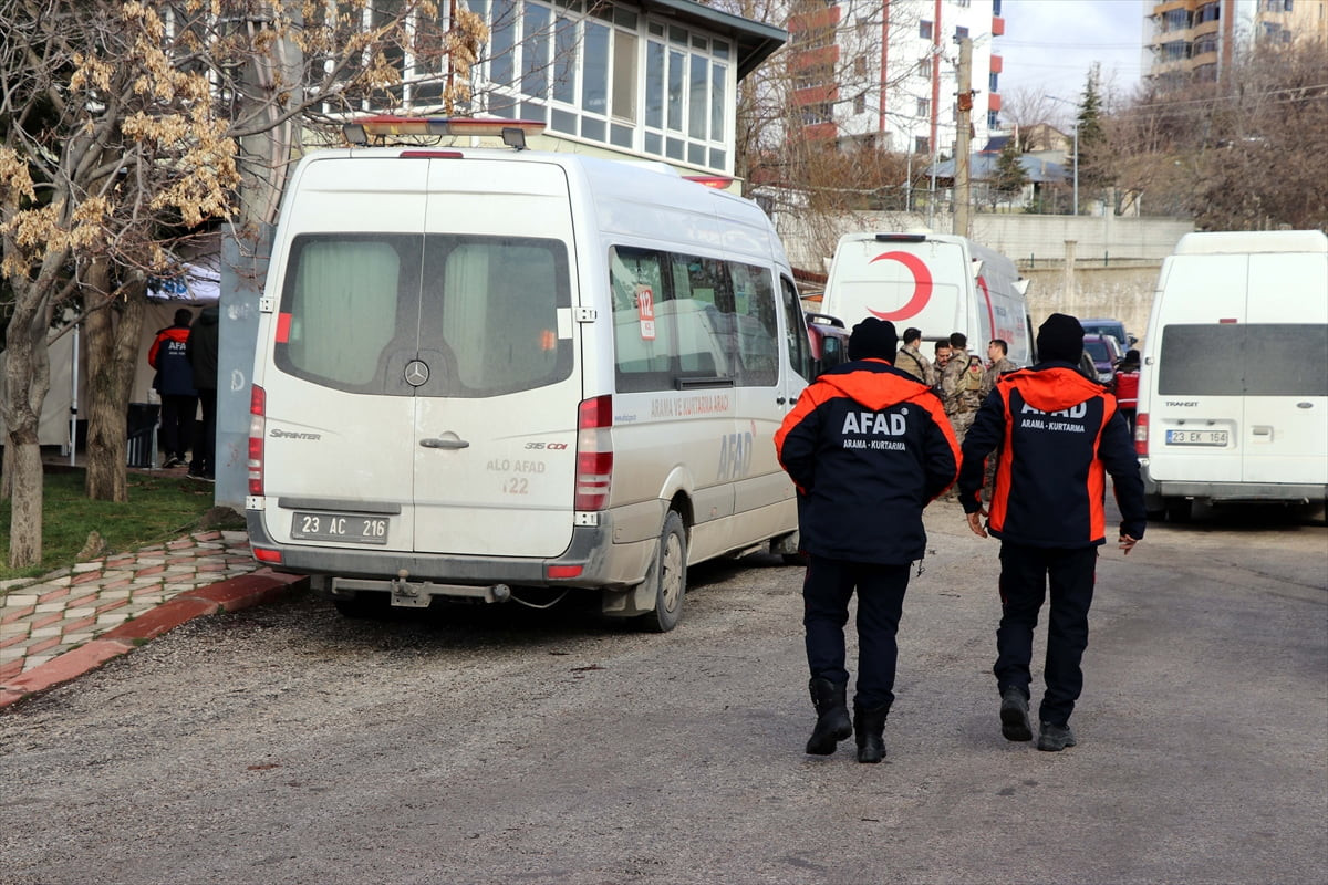 Elazığ'da kayıp başvurusu yapılan 74 yaşındaki İbrahim Kaya için başlatılan arama çalışmaları 5....