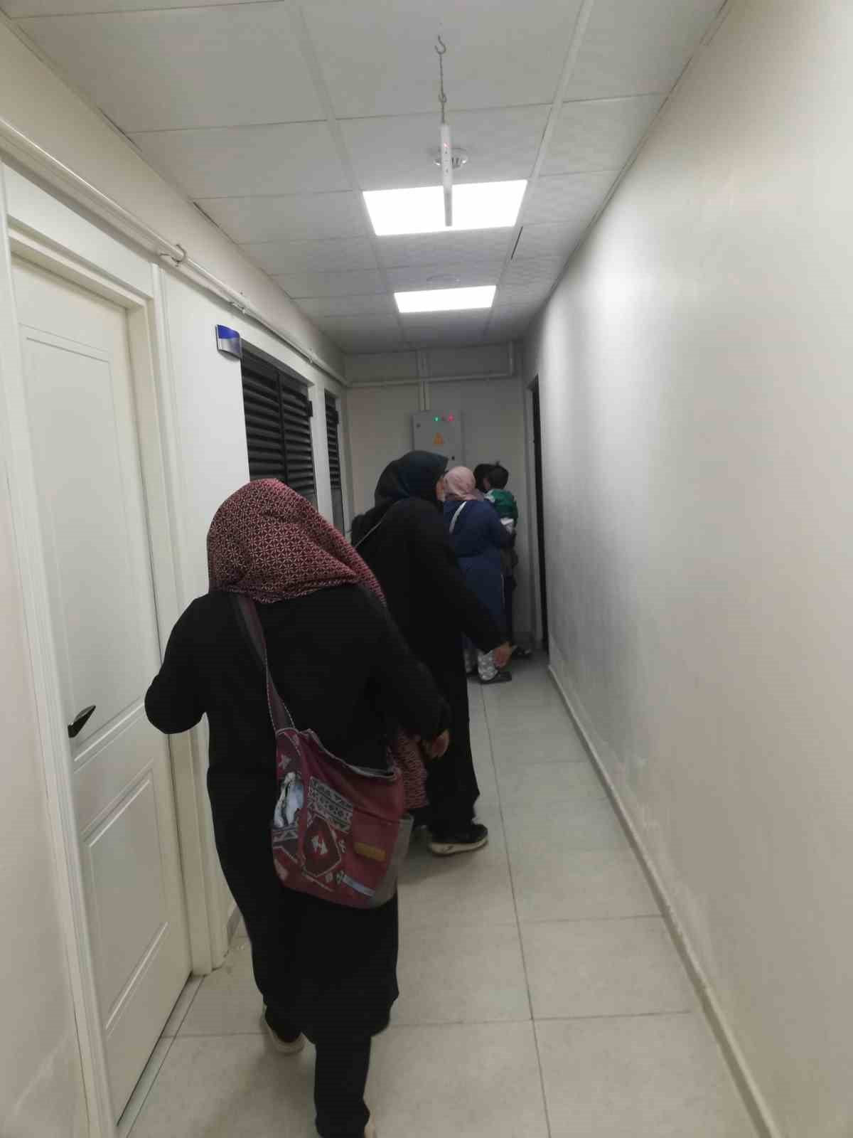 ELAZIĞ'DA ZABITA EKİPLERİ TARAFINDAN DİLENCİLERE YÖNELİK ÇALIŞMALAR ARALIKSIZ SÜRÜYOR
