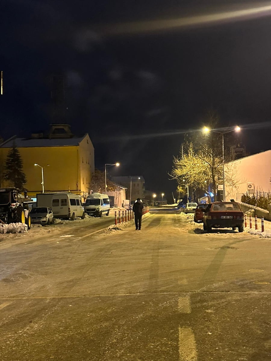 Elazığ'ın Baskil ilçesinde saat 20.27'de 4,7 büyüklüğünde deprem meydana geldi. Bazı vatandaşlar...