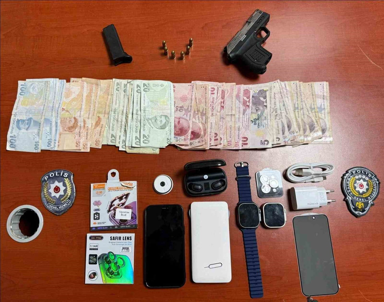 ELAZIĞ’DA 3 AYRI YERDEN HIRSIZLIK YAPAN ÇOCUK, POLİS EKİPLERİ TARAFINDAN SUÇÜSTÜ YAKALANARAK...