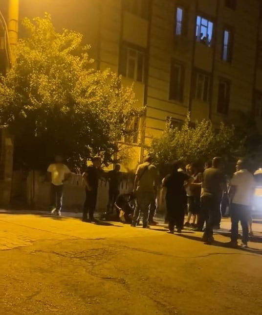 ELAZIĞ’DA HUSUMETLİ 2 AİLE ARASINDA ÇIKAN SİLAHLI KAVGADA, 1 KİŞİ SİLAHLA DİĞERİ İSE DARP EDİLEREK...
