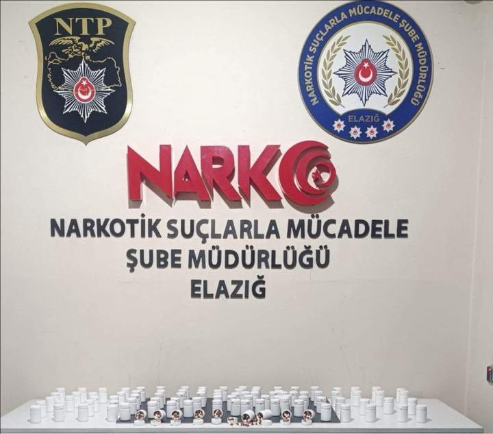 ELAZIĞ’DA İL EMNİYET MÜDÜRLÜĞÜ EKİPLERİ TARAFINDAN GERÇEKLEŞTİRİLEN UYUŞTURUCU OPERASYONUNDA, 5...