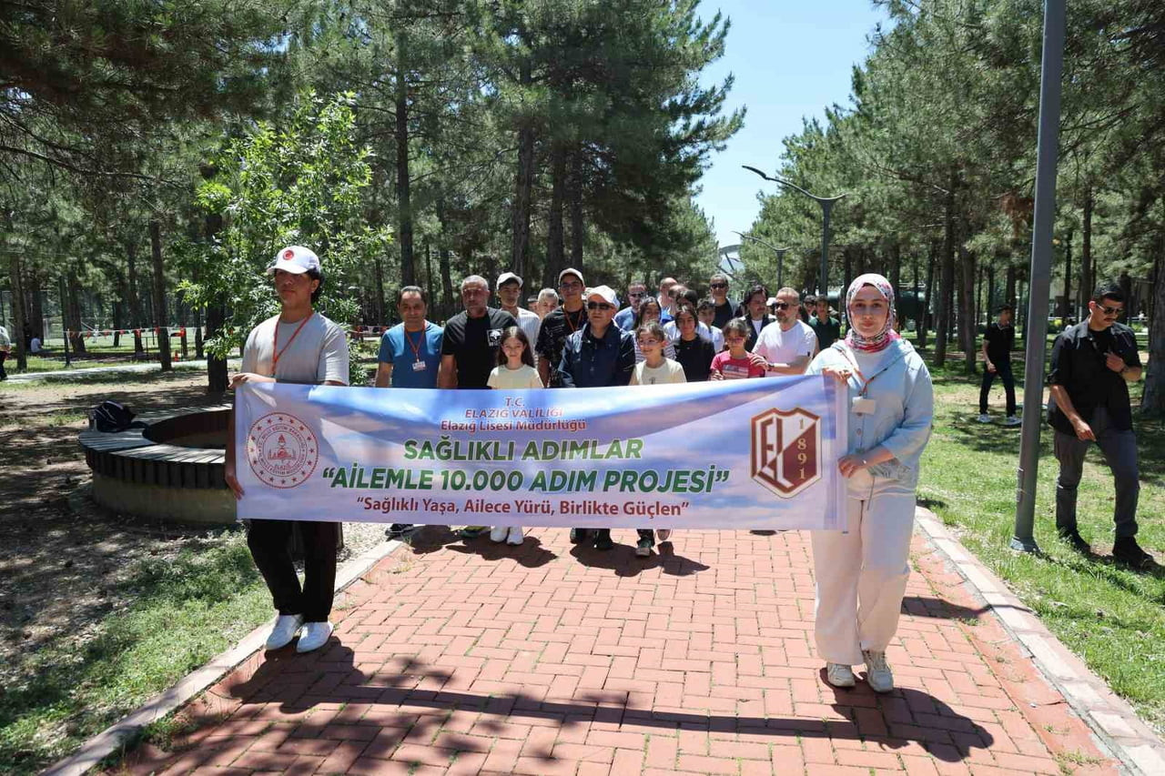 ELAZIĞ’DA İL MİLLİ EĞİTİM MÜDÜRLÜĞÜ TARAFINDAN ‘SAĞLIKLI ADIMLAR, AİLEMLE 10 BİN ADIM’ PROJESİ...