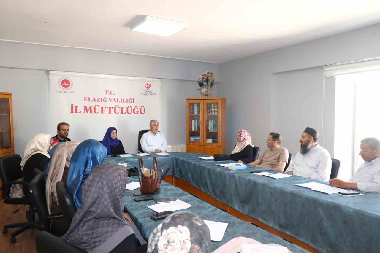 ELAZIĞ’DA MANEVİ REHBERLİK ALANLARINDA YÜRÜTÜLEN FAALİYETLER DEĞERLENDİRİLDİ