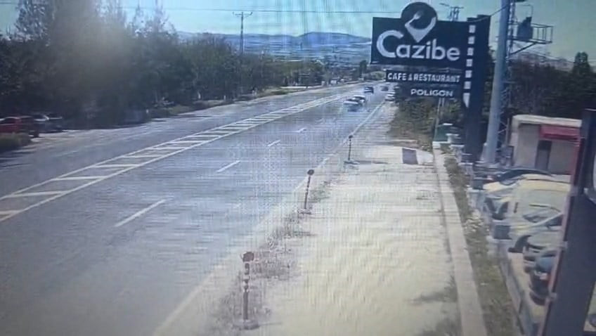 ELAZIĞ’DA OTOMOBİL İLE CİPİN ÇARPIŞMASI SONUCU MEYDANA GELEN TRAFİK KAZASI, BİR İŞ YERİNİN...