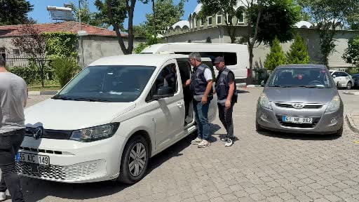 Ele geçen kaçak 1 milyon 350 bin adet makaronla ilgili 2 kişi adliyeye sevk edildi