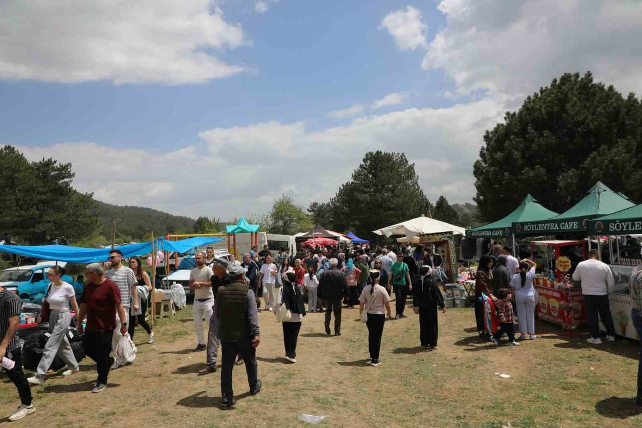 EMET YENİCEKÖY'DE GELENEKSEL HIDRELLEZ COŞKUSU