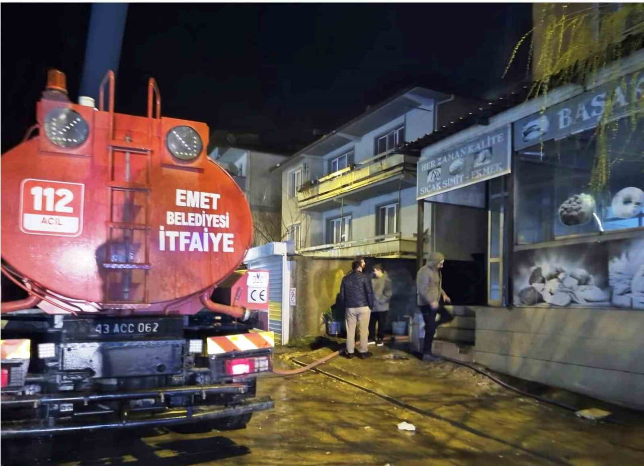 EMET’TE FIRIN DEPOSUNDA ÇIKAN YANGIN BÜYÜMEDEN SÖNDÜRÜLDÜ