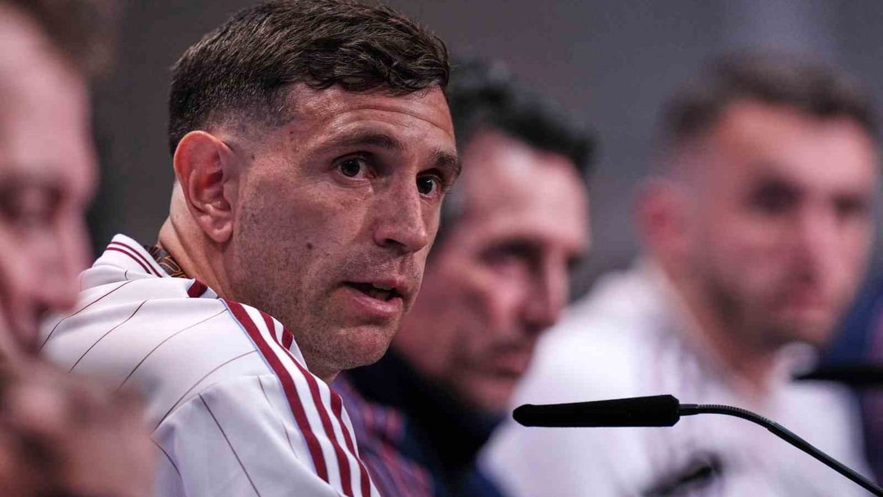Emiliano Martinez: "Mücadele ile Herkesi Yenebiliriz"